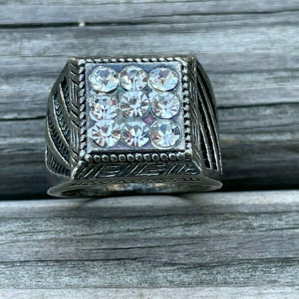 Men Ring Silver Tone Antique Style Crystal Accent Men Fashion Jewelry Size 8.5 - Picture 5 of 11